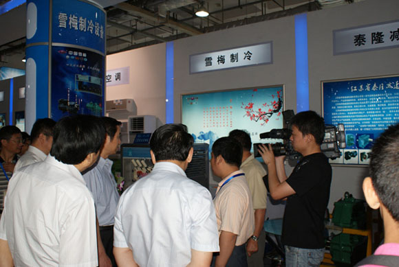 史省长亲临展位 j9九游会品牌增光辉-公司参加“江苏产品万里行”长沙站活动报道